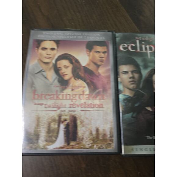 2 DVD Special Edition Sets: The Twilight Saga - Breaking Dawn Part 1, Eclipse - Picture 4 of 16